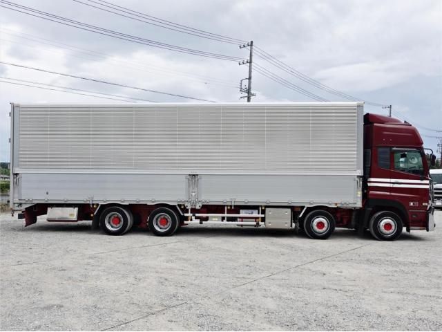 Nissan QUON 2021-10 8770741-4