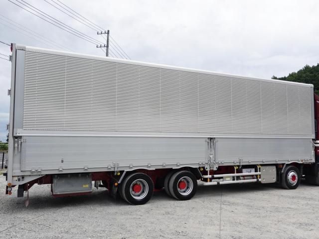 Nissan QUON 2021-10 8770741-5