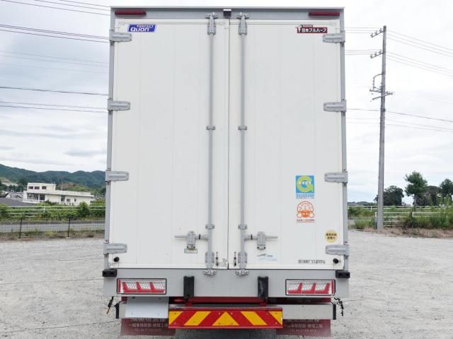 Nissan QUON 2021-10 8770741-6