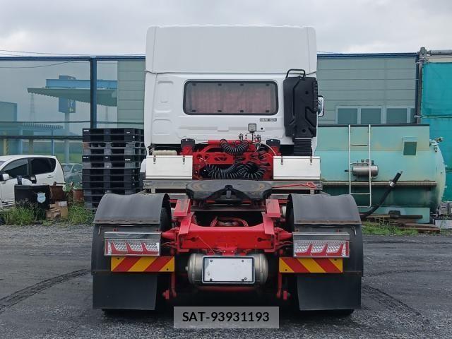 Nissan QUON 2019-01 8797245-10