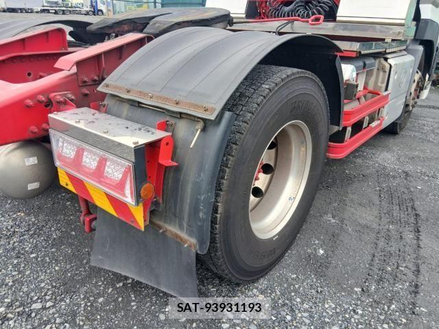 Nissan QUON 2019-01 8797245-20