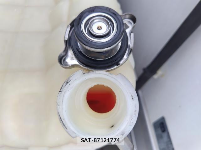 Nissan QUON 2021-03 8797243-16