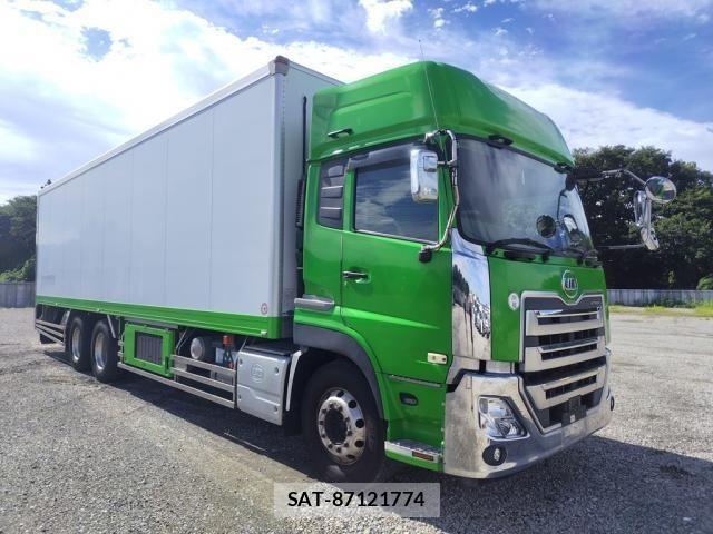 Nissan QUON 2021-03 8797243-1