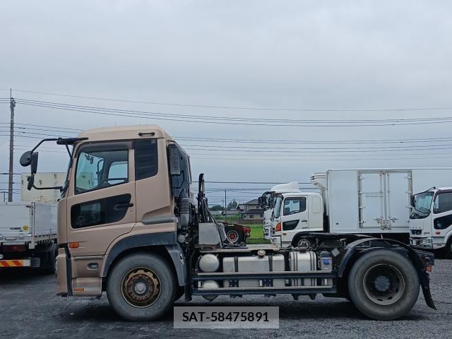 Nissan QUON 2018-01 8797247-16