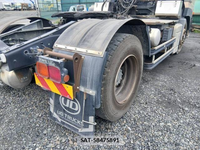 Nissan QUON 2018-01 8797247-23