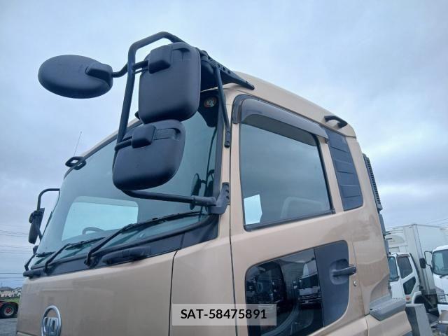 Nissan QUON 2018-01 8797247-26