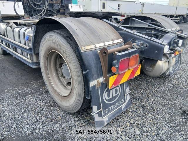Nissan QUON 2018-01 8797247-29
