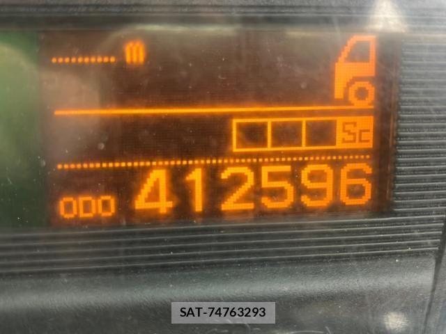 Nissan QUON 2018-06 8797244-17