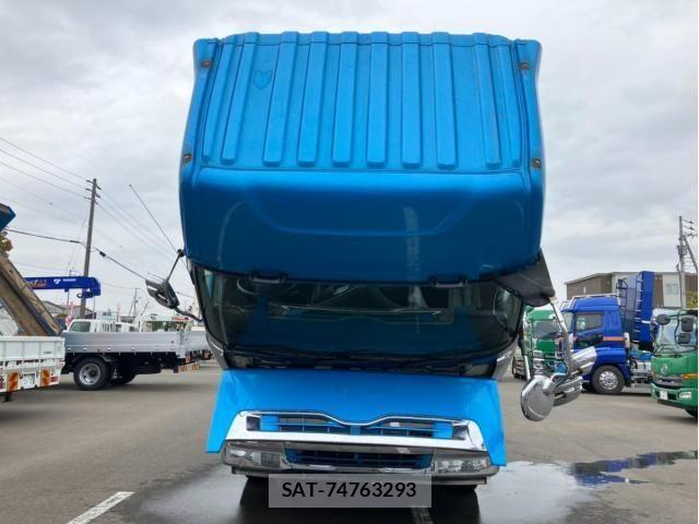 Nissan QUON 2018-06 8797244-18