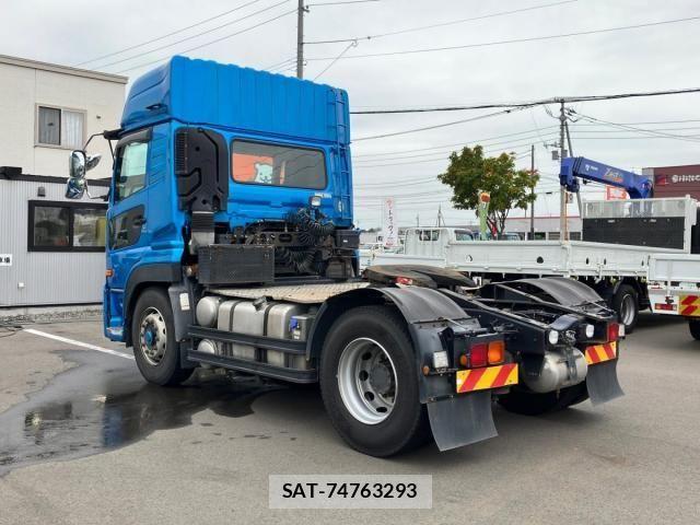 Nissan QUON 2018-06 8797244-3