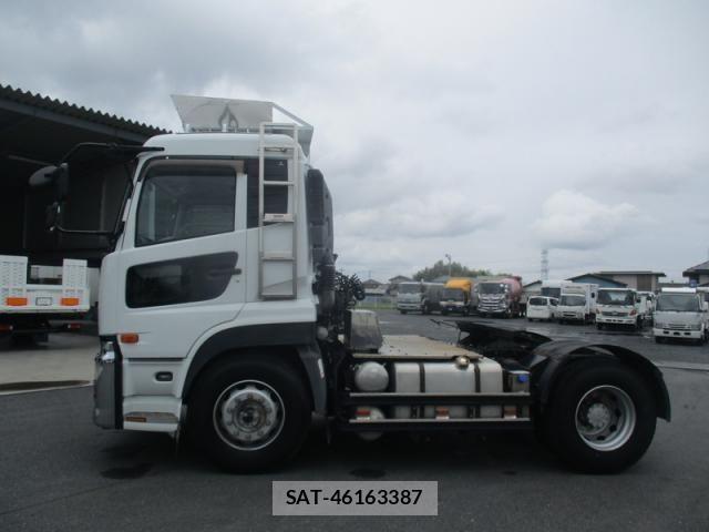 Nissan QUON 2015-06 8797246-6