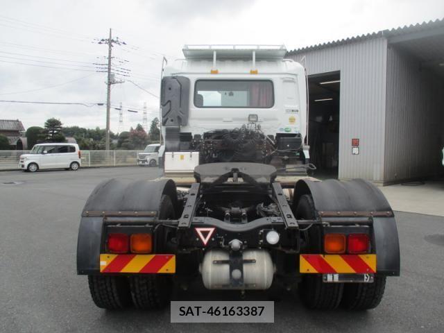 Nissan QUON 2015-06 8797246-8