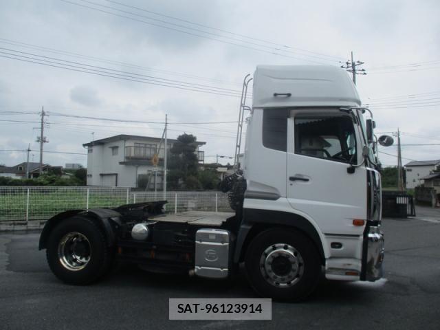 Nissan QUON 2017-05 8849638-2