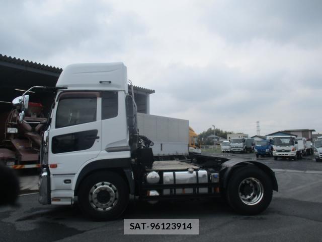 Nissan QUON 2017-05 8849638-6