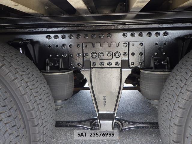 Nissan QUON 2017-08 8850445-20