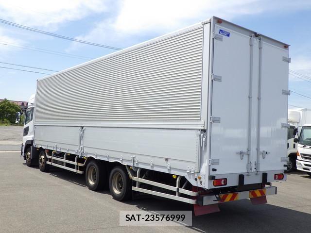 Nissan QUON 2017-08 8850445-3
