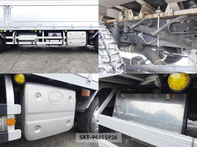 Nissan QUON 2017-11 8871899-13