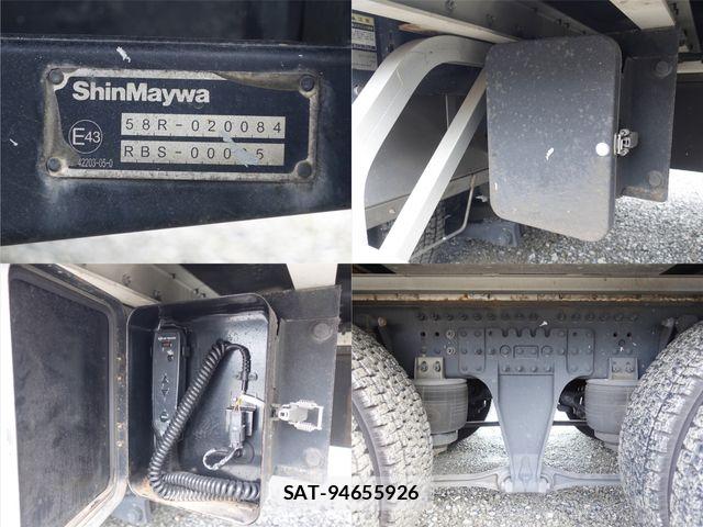 Nissan QUON 2017-11 8871899-15