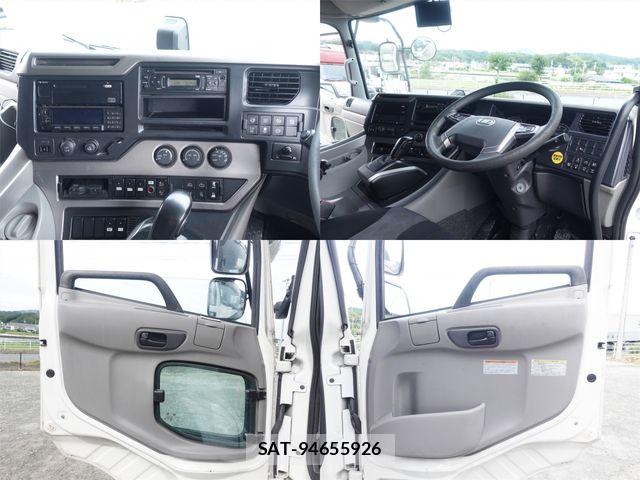 Nissan QUON 2017-11 8871899-19