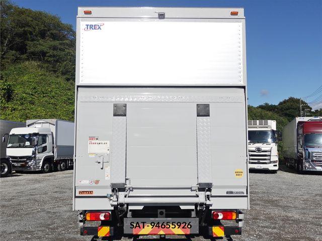 Nissan QUON 2017-11 8871899-4