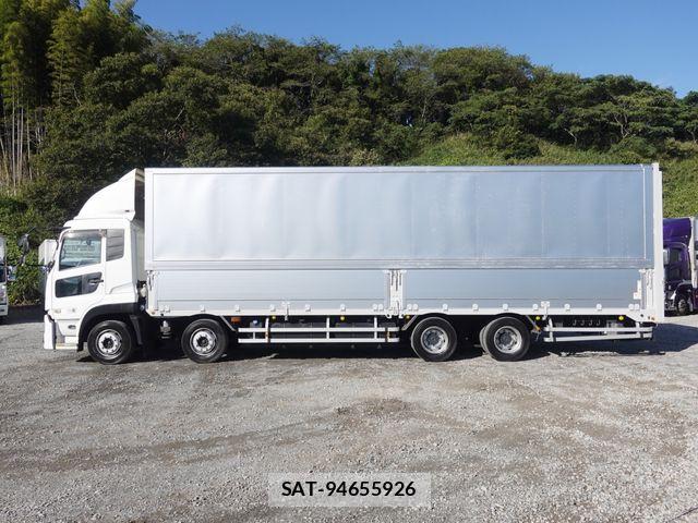 Nissan QUON 2017-11 8871899-5