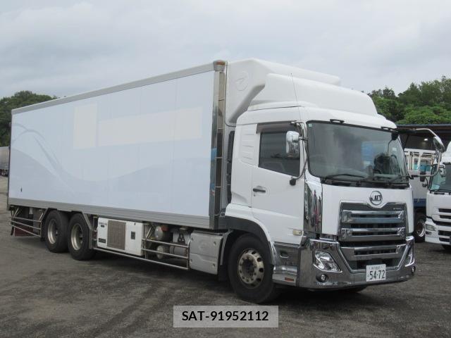 Nissan QUON 2018-03 8881751-3