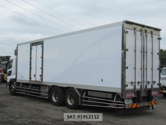 Nissan QUON 2018-03 8881751-4