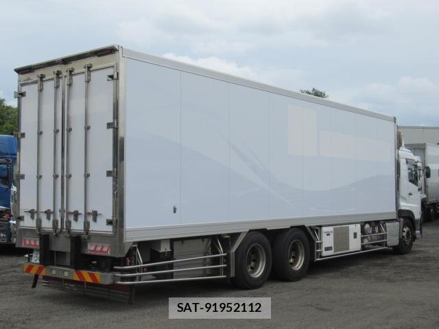 Nissan QUON 2018-03 8881751-6