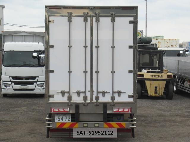 Nissan QUON 2018-03 8881751-8