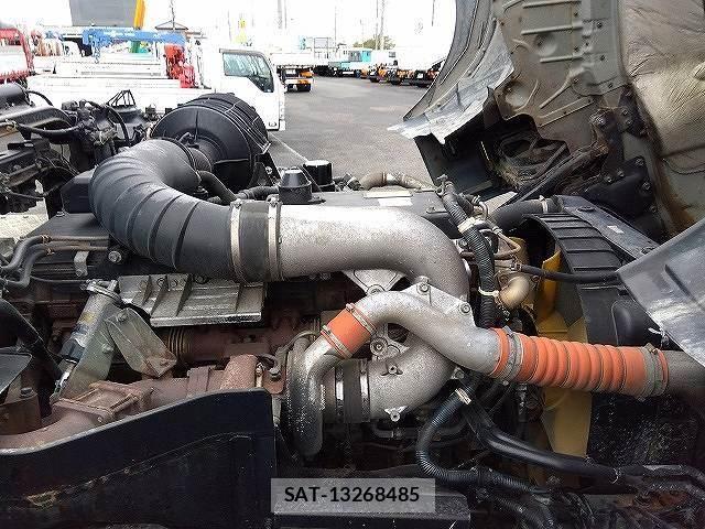 Nissan QUON 2009-09 8881755-16