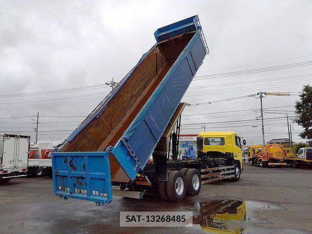 Nissan QUON 2009-09 8881755-5
