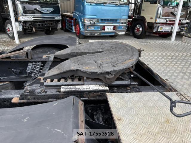 Nissan QUON 2019-01 8881753-8