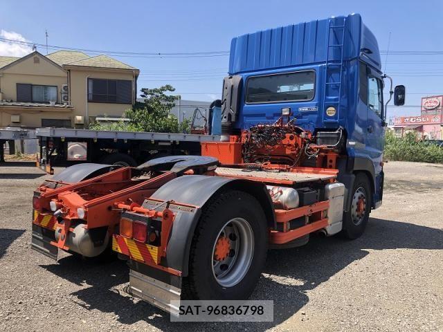 Nissan QUON 2017-03 8881752-2