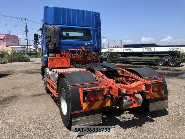 Nissan QUON 2017-03 8881752-3