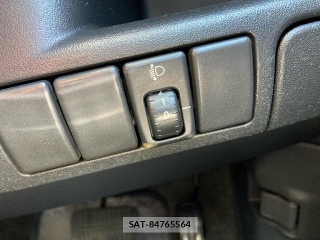 Subaru R2 2009-06 6911630-15
