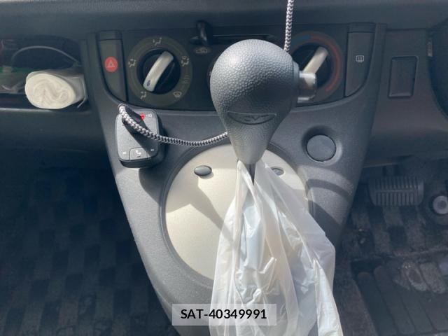 Subaru R2 2008-09 8438753-18