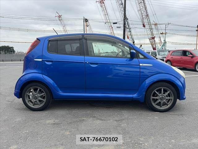 Subaru R2 2010-03 8831232-11
