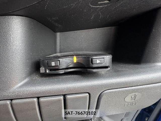 Subaru R2 2010-03 8831232-4
