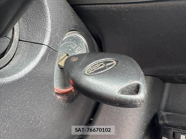 Subaru R2 2010-03 8831232-5