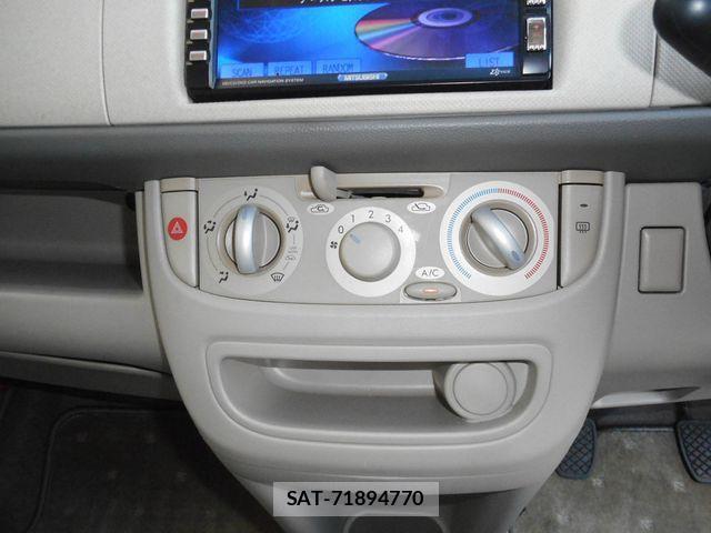 Subaru R2 2006-03 2250820-16