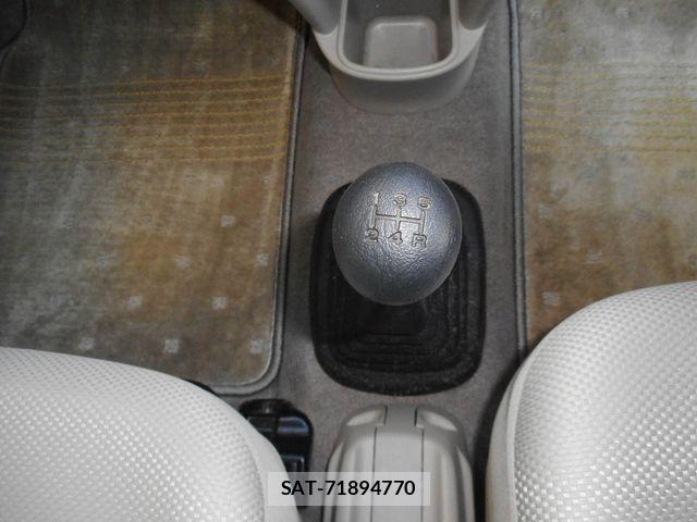 Subaru R2 2006-03 2250820-17