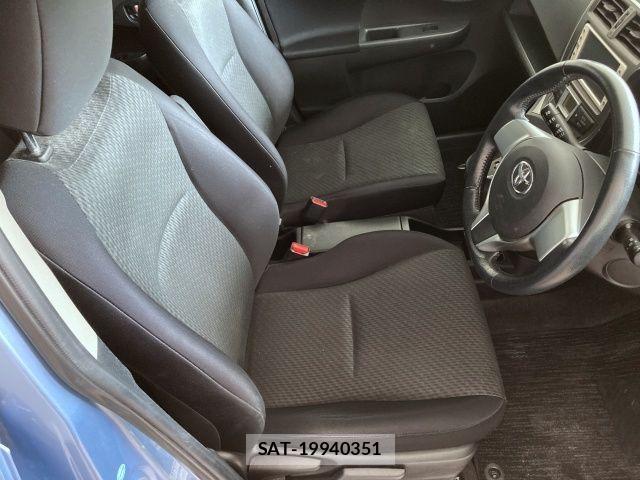 Toyota RACTIS 2011-02 3774964-12