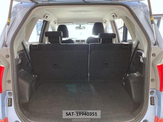 Toyota RACTIS 2011-02 3774964-16