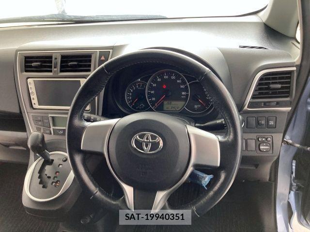 Toyota RACTIS 2011-02 3774964-18