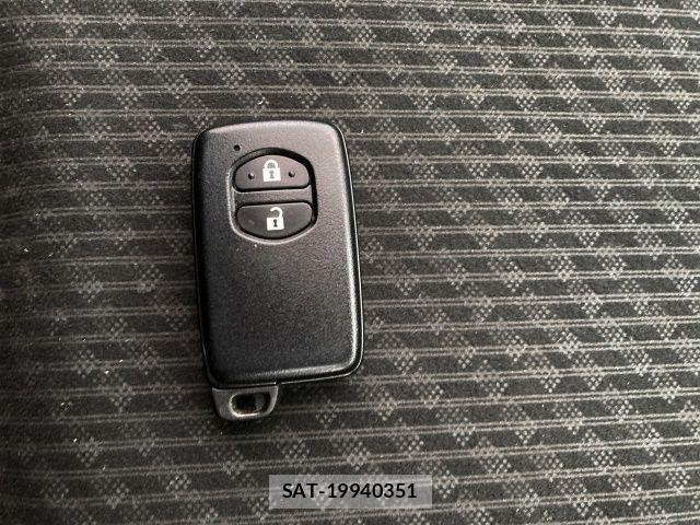 Toyota RACTIS 2011-02 3774964-24