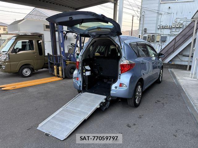 Toyota RACTIS 2012-03 3909178-0