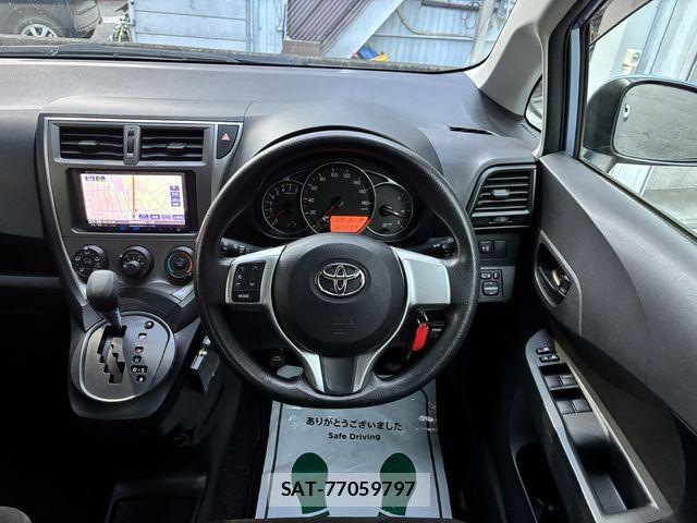 Toyota RACTIS 2012-03 3909178-12