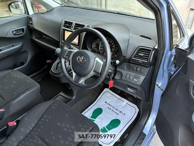 Toyota RACTIS 2012-03 3909178-13