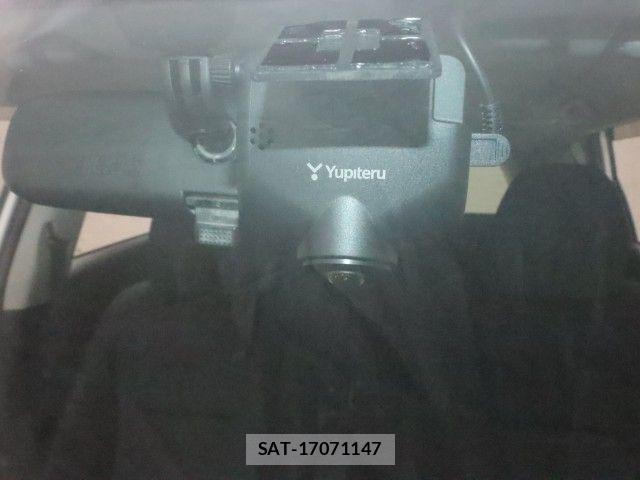 Toyota RACTIS 2013-05 6682829-11