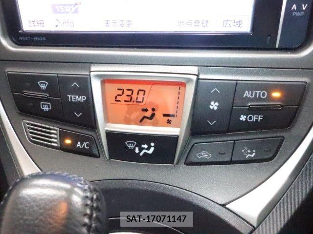 Toyota RACTIS 2013-05 6682829-15